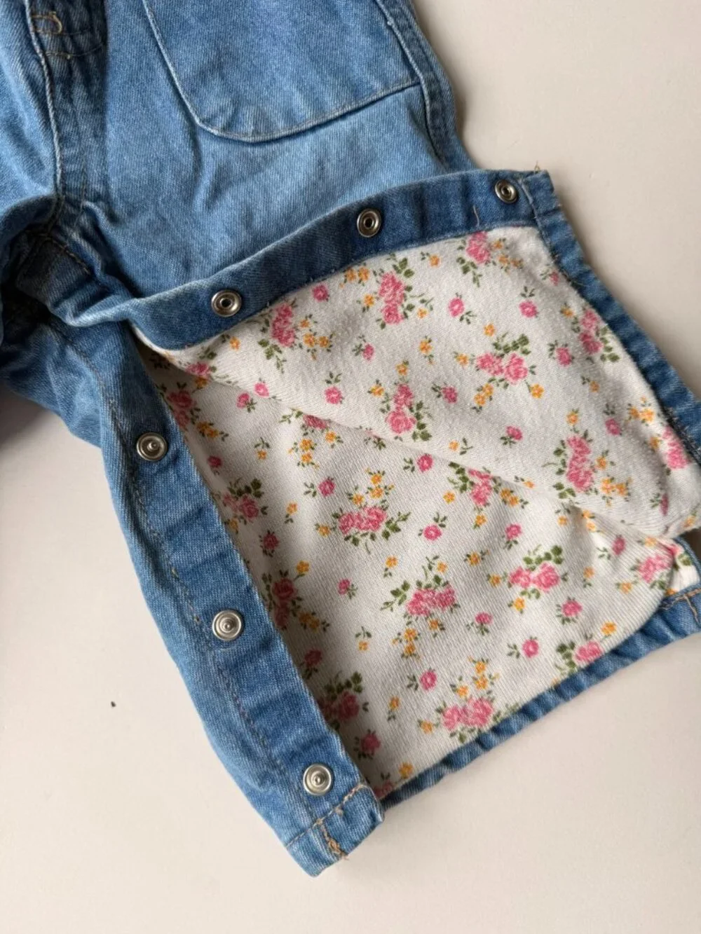 GAP Kids Floral Embroidered Jeans